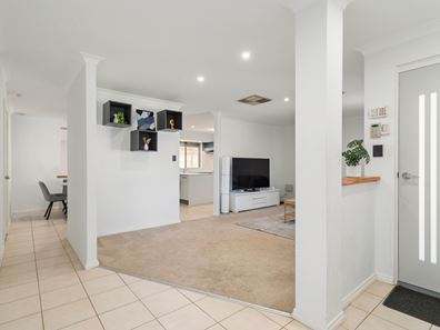 10 Moose Close, Beechboro WA 6063