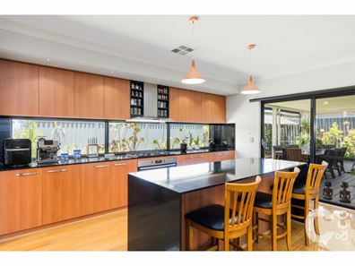 6 Harvard Way, Wellard WA 6170