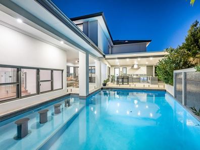80 Silver Sands Drive, Iluka WA 6028