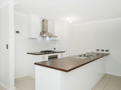 9 Harvey Crescent, South Yunderup WA 6208