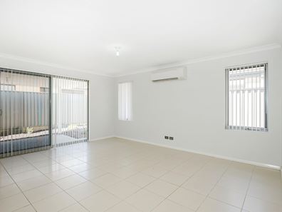 9 Harvey Crescent, South Yunderup WA 6208