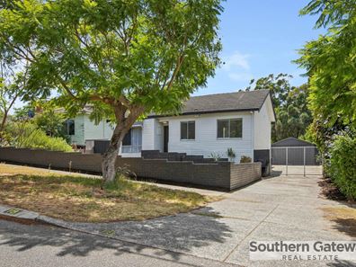 18 Peake Way, Medina WA 6167
