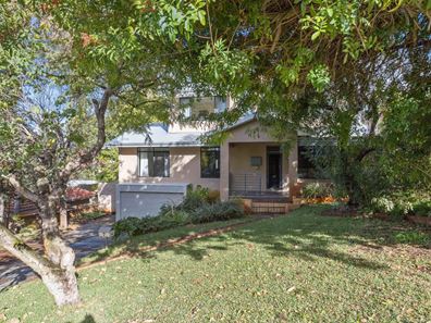 7 Barnsley Street, Mount Claremont WA 6010
