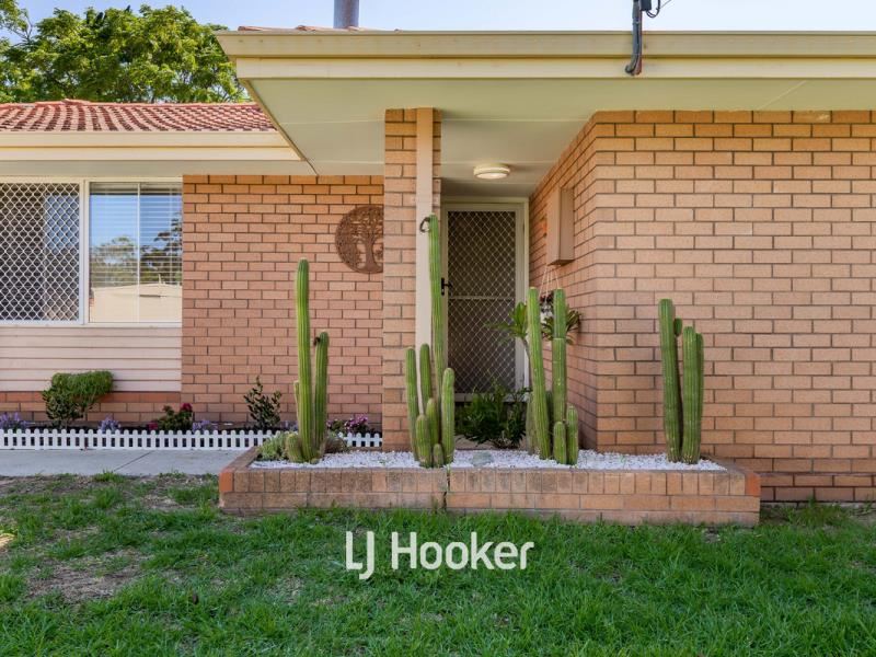 4 Brooksy Place, Burekup WA 6227