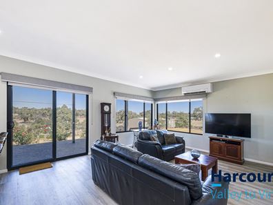 49 Honeyeater Way, Chittering WA 6084