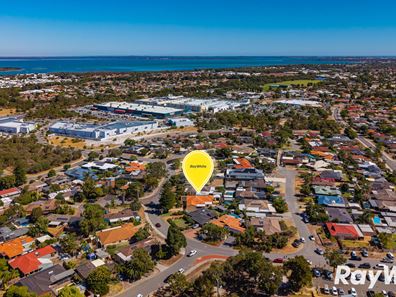 7 Balmoral Parade, Halls Head WA 6210