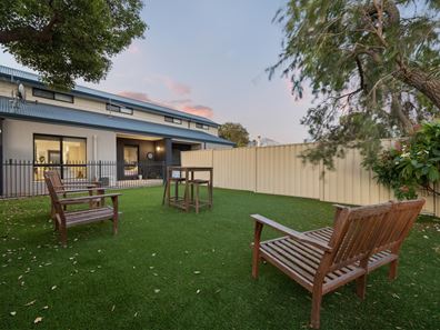 2/1 Stratford Street, East Fremantle WA 6158