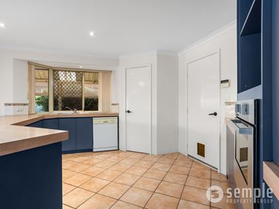 38 Avon Crescent, Atwell WA 6164