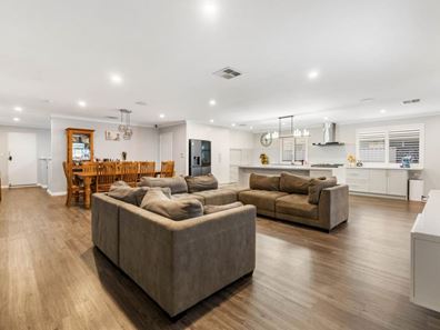 12 Macdougal Way, Harrisdale WA 6112