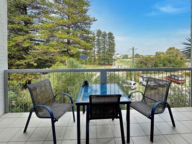 39/59 Breaksea Drive, North Coogee WA 6163
