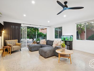 11 Lee Avenue, Hilton WA 6163