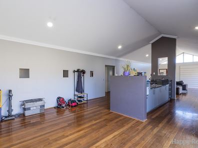 8 Driver Road, Dalyellup WA 6230