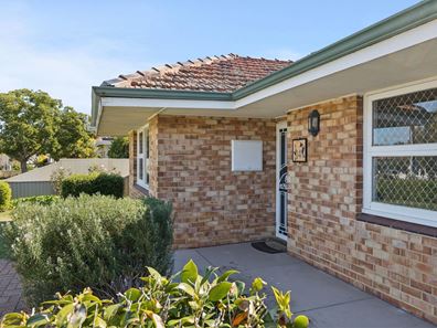 14 Holmesdale Road, Woodbridge WA 6056