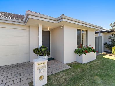 10 Cosin Street, Piara Waters WA 6112