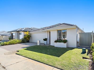 10 Cosin Street, Piara Waters WA 6112