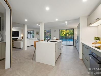 16 Hope Crescent, Lesmurdie WA 6076