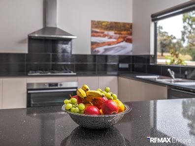 100 Falls Heights, Gidgegannup WA 6083