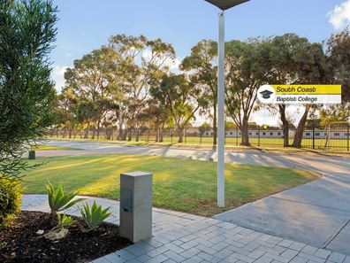 44 Fairview Drive, Waikiki WA 6169