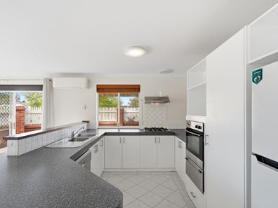 283 Kew Street, Cloverdale WA 6105