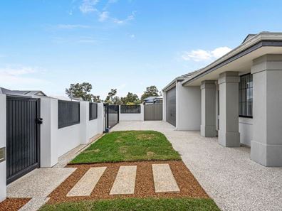 6 Sevenoaks Way, Caversham WA 6055