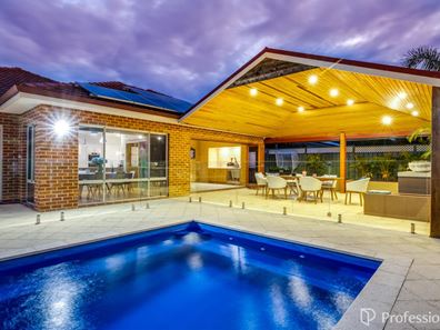 32 Stonewall Circuit, Landsdale WA 6065