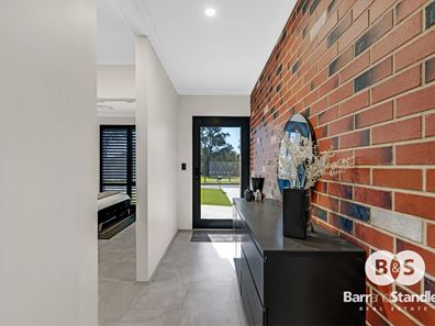 41 Hazelgrove Crescent, Millbridge WA 6232