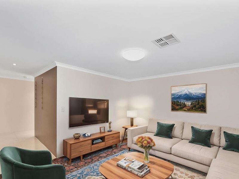 116 Piara Drive, Piara Waters WA 6112