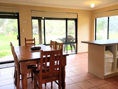 Commonage Rd, Quindalup WA 6281