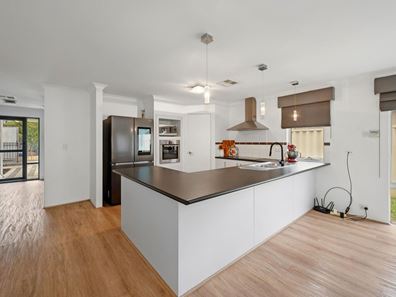 238 Wright Road, Harrisdale WA 6112