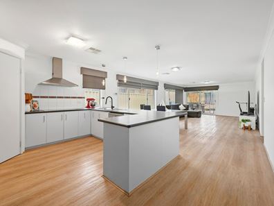 238 Wright Road, Harrisdale WA 6112