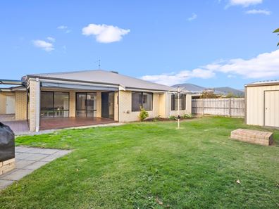 60 Seascapes Boulevard, Halls Head WA 6210