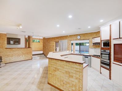 4 Mauna Court, Yanchep WA 6035