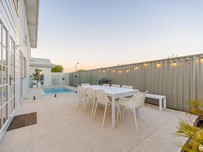 12 Astartea Parkway, Piara Waters WA 6112