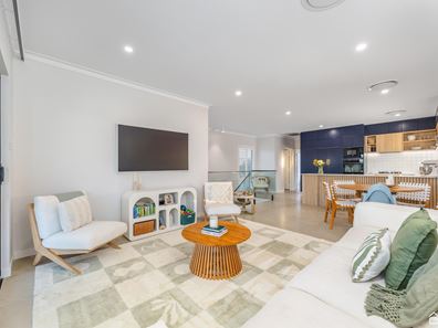12 Astartea Parkway, Piara Waters WA 6112