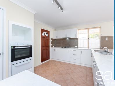 2 Herdsman Court, Success WA 6164