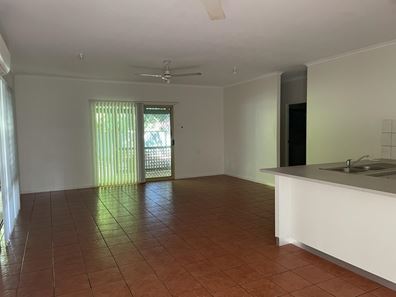 5B Chippindall Place, Cable Beach WA 6726