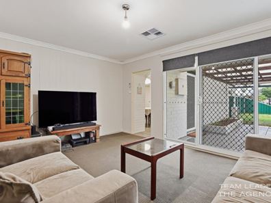 2 Hakea Place, Pinjarra WA 6208