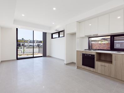 1/211 Walter Road West, Morley WA 6062