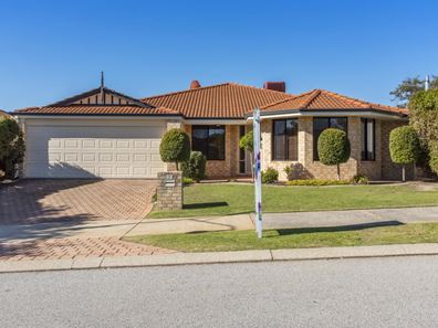 7 Maidstone Parade, Secret Harbour WA 6173