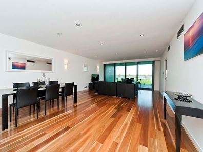 4/90 Terrace Road, Perth WA 6000