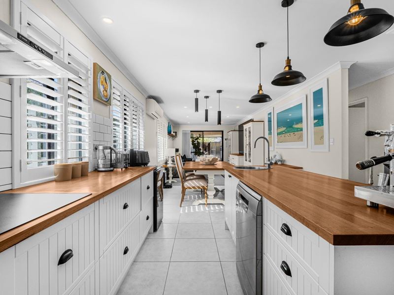 19 St Tropez Vista, Ellenbrook WA 6069