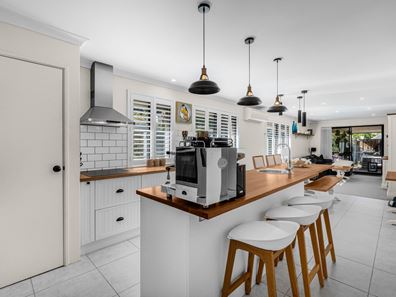 19 St Tropez Vista, Ellenbrook WA 6069