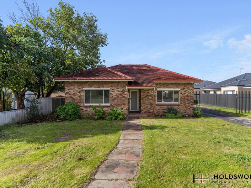 6 Taree Street, St James WA 6102