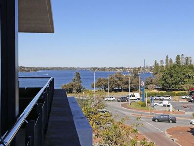 W202/70-72 Canning Beach Road, Applecross WA 6153