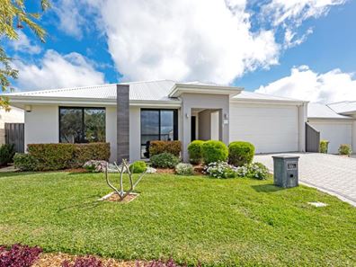 11 Splendor Avenue, Eglinton WA 6034