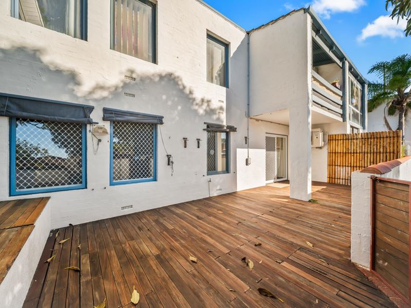 18/9 Stanley St, Scarborough WA 6019