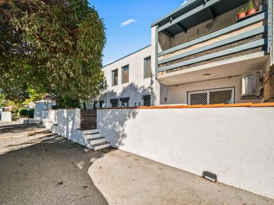 18/9 Stanley St, Scarborough WA 6019