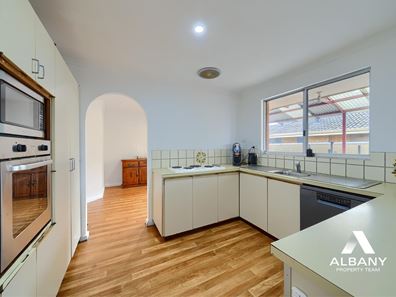 30 Erindale Court, Yakamia WA 6330