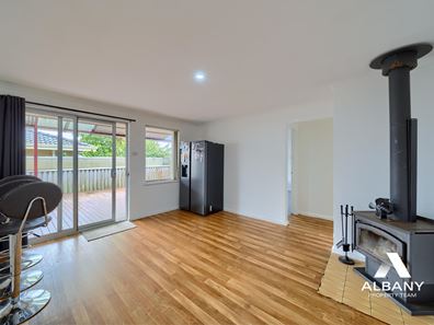 30 Erindale Court, Yakamia WA 6330