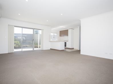 10 Emily Loop, Madeley WA 6065